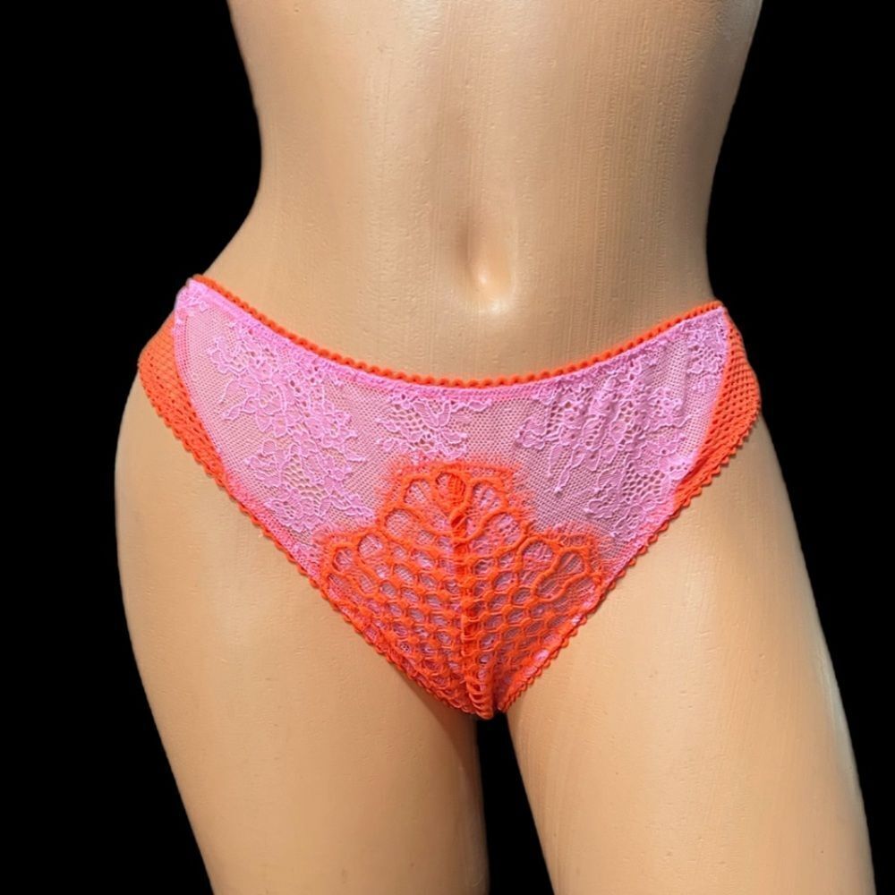 Victoria’s Secret Sexy Crochet Lace Low Rise  thong panty Pink / Orange Large